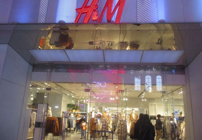 H&M (明洞 NOON SQUARE店)