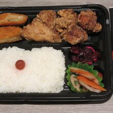 みんなのやきとり　さんの竜田揚げ弁当