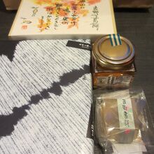 奈良うまいものプラザ　さんで土産購入