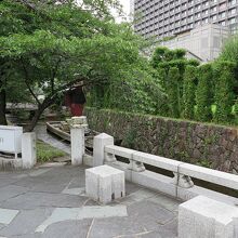 高瀬川の一角に舟を発見