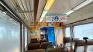 普通列車の窓ガラスが酷すぎる。欧州の清掃されていない車両より酷く残念。