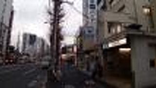 青梅街道沿いに、東京メトロの丸ノ内線が荻窪迄通っています。