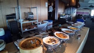 丁寧に作られた美味しい料理が沢山の朝食ビュッフェ