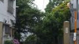 会津藩主の妻子のお墓があります