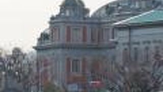 中之島を代表する建築物