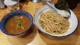 つけ麺が売りの様です。