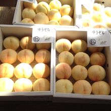 直売所の桃