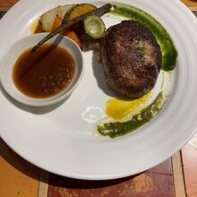 ハンバーグも絶品