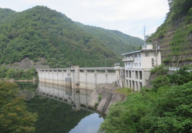 東山ダム