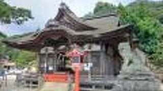 神社の敷地も広い