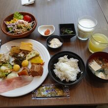 沖縄料理などたくさん！