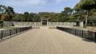 スケールの大きさに驚きます。