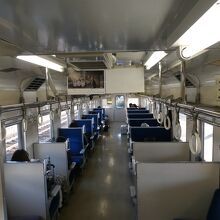 車内はこの位の混み様