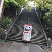 霊峰に建つ神社