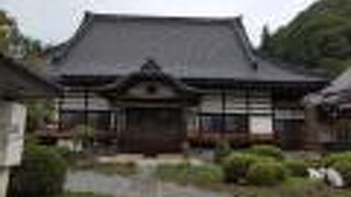 江島のお墓があります。