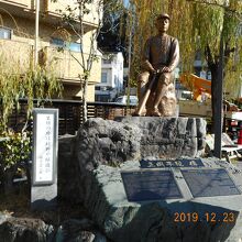 野球選手スタイルの正岡子規像