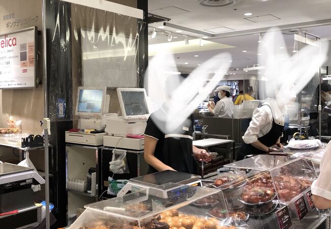 三越でお弁当を買いました。