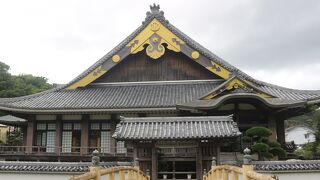 宇和島市立簡野道明記念吉田町図書館