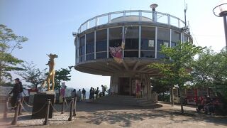 尾道市街地を見渡すことができます。