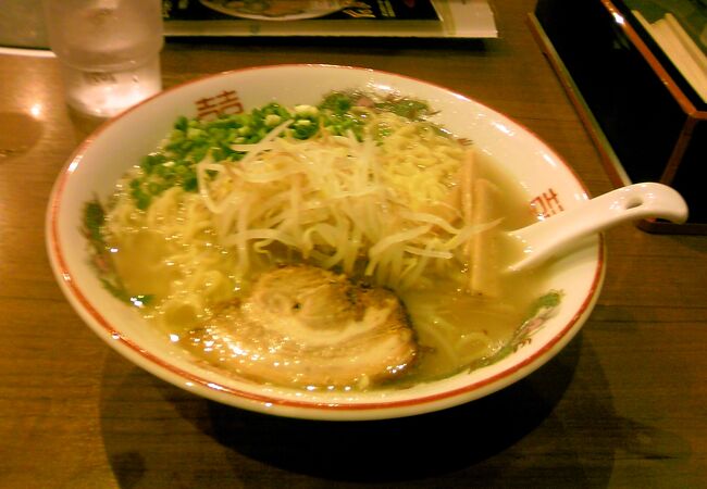 ラーメンと出雲そばが食べられるお店