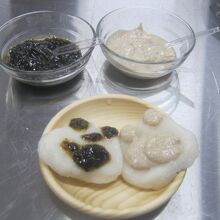 二種類のタレを付けて頂きました。