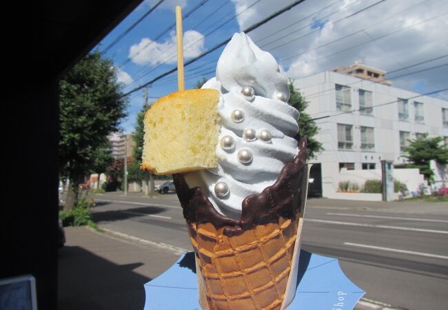 見た目がとっても映える雨色ソフトクリーム