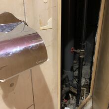 トイレ　排水管 むきだし