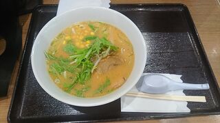 ランチでみそラーメンをいただきました