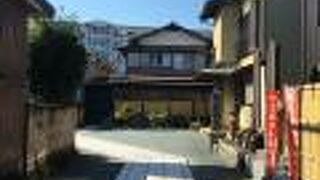 お地蔵さんが並ぶ