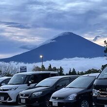 駐車場から