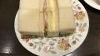 ミントン・ハドンホールでアフタヌーンティー。