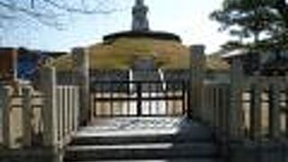 戦功のしるし、だけど残酷な耳塚