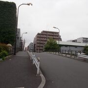 大横川にかかる橋の一つです。