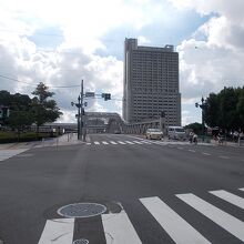 橋の様子です。大きな橋です。