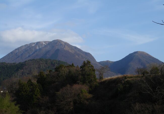 三瓶山