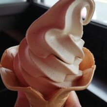 ピーナッツソフトクリーム　450円