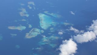 宮古島北部の沖にある巨大珊瑚礁