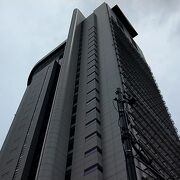 文京区役所が入っている大きなビルです。