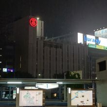 岡山駅前にある岡山タカシマヤの外観