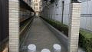 領事館＝旧英国領事館。