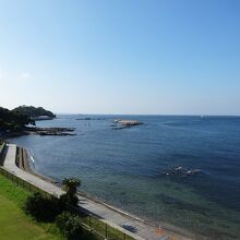 全室オーシャンビューで海が目の前です。