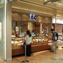 駅ナカでとても利用しやすいです