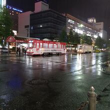 岡山市内を走る路面電車