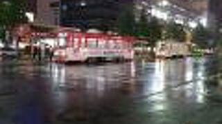 岡山市内を走る路面電車