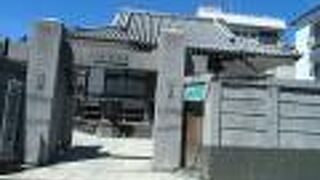 門扉に葵の紋、謂れは不明