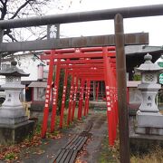 境内に水が湧き出るというので御清水稲荷