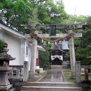 松陰の門下生を祀る松門神社がありました。