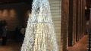 フェスティバルホールがあります