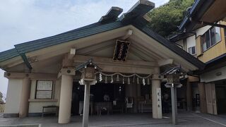 夫婦岩のすぐ近く