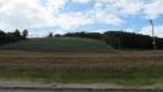 夏はお花畑、冬はスキー場